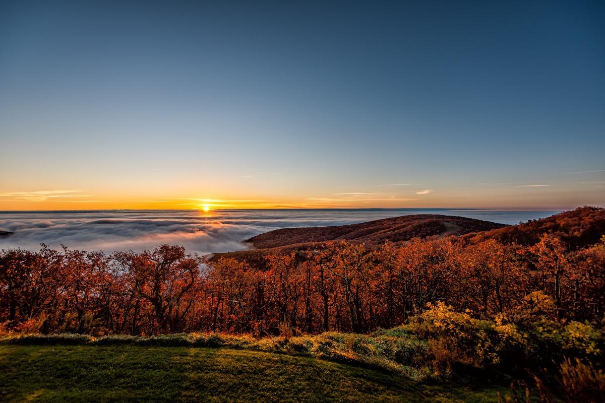 Sunrise over Wintergreen Resort in Virginia. Our vacation rentals near Wintergreen Resort make it easy to access everything resort has to offer on your next Wintergreen vacation.